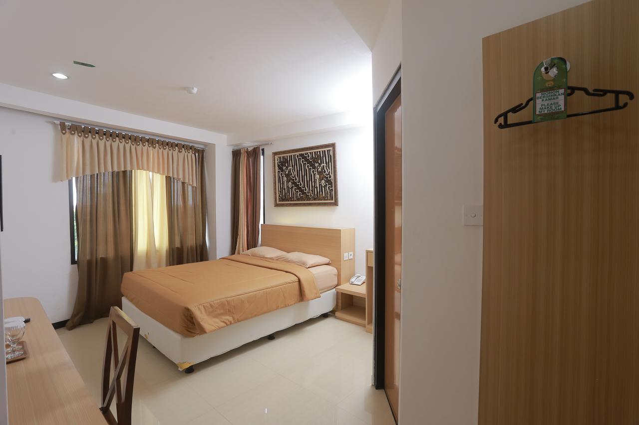 Hotel Kristina Malioboro Yogyakarta Exterior foto